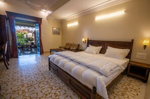Superior Room | Blackout curtains, iron/ironing board, free WiFi, bed sheets - Hanuwant Niwas (Jodhpur)