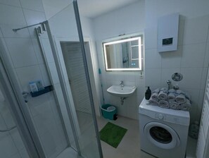 Shower - Beautiful apartment in the center of Koblenz (Koblenz)