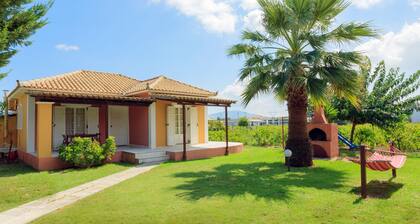 4 villas in a green vineyard