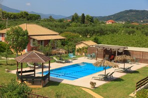 Pool - 4 villas in a green vineyard (Σαρακηνάδο)