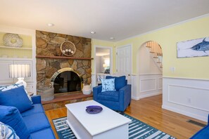 TV, peis og bordtennis