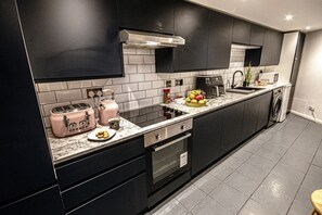 บ้านพัก | ครัวส่วนตัว | ตู้เย็น, ไมโครเวฟ, เตาอบ, เตาประกอบอาหาร