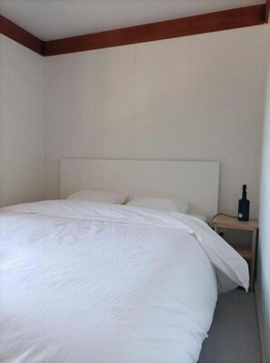 2 habitaciones, cuna de viaje, wifi gratis y ropa de cama 