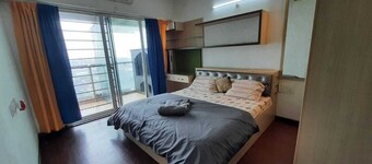 Staeg Skyline View 3bhk