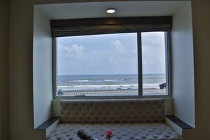 Premium Double Room, Sea View | Premium bedding, memory foam beds, desk, laptop workspace