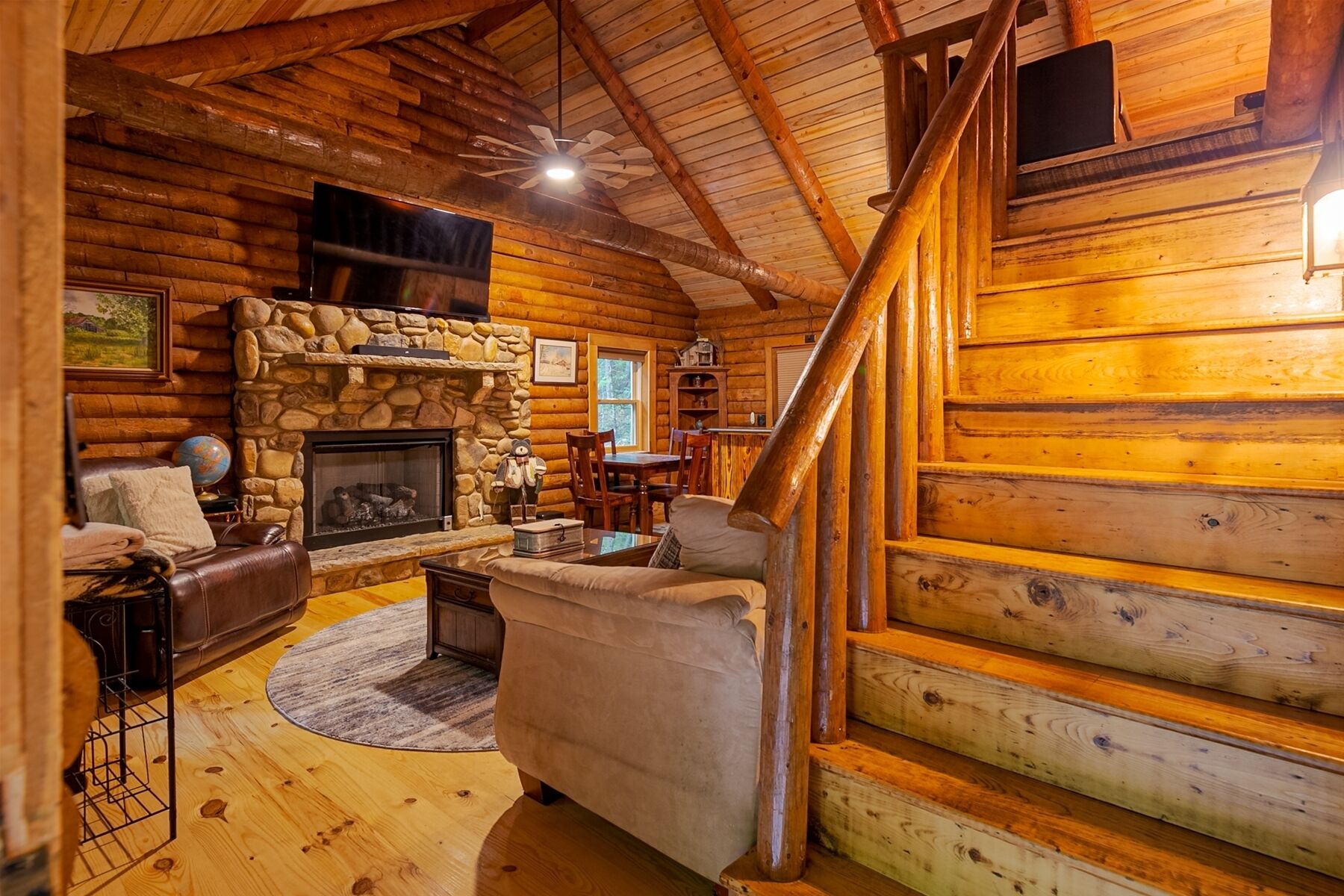 Crooked Creek Cabin - Renovated vintage log cabin on idyllic waterfront property