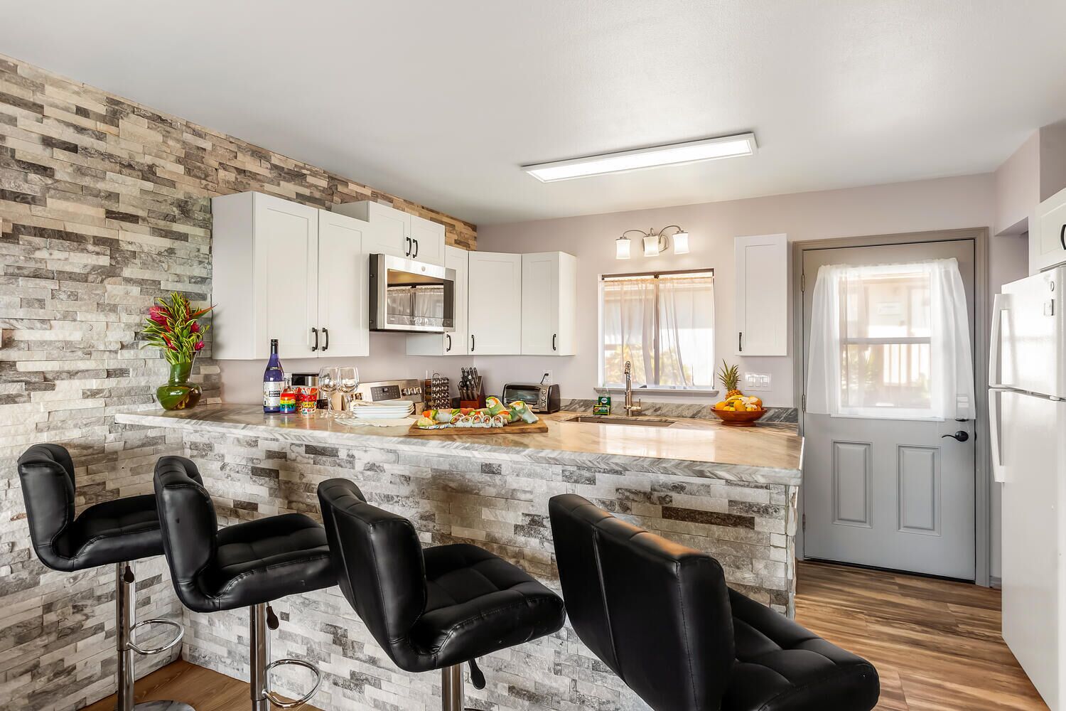 Malia Makai - E - Egret - Beautiful Remodel, A/C, Ocean View