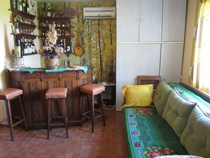 Bar (in der Unterkunft)