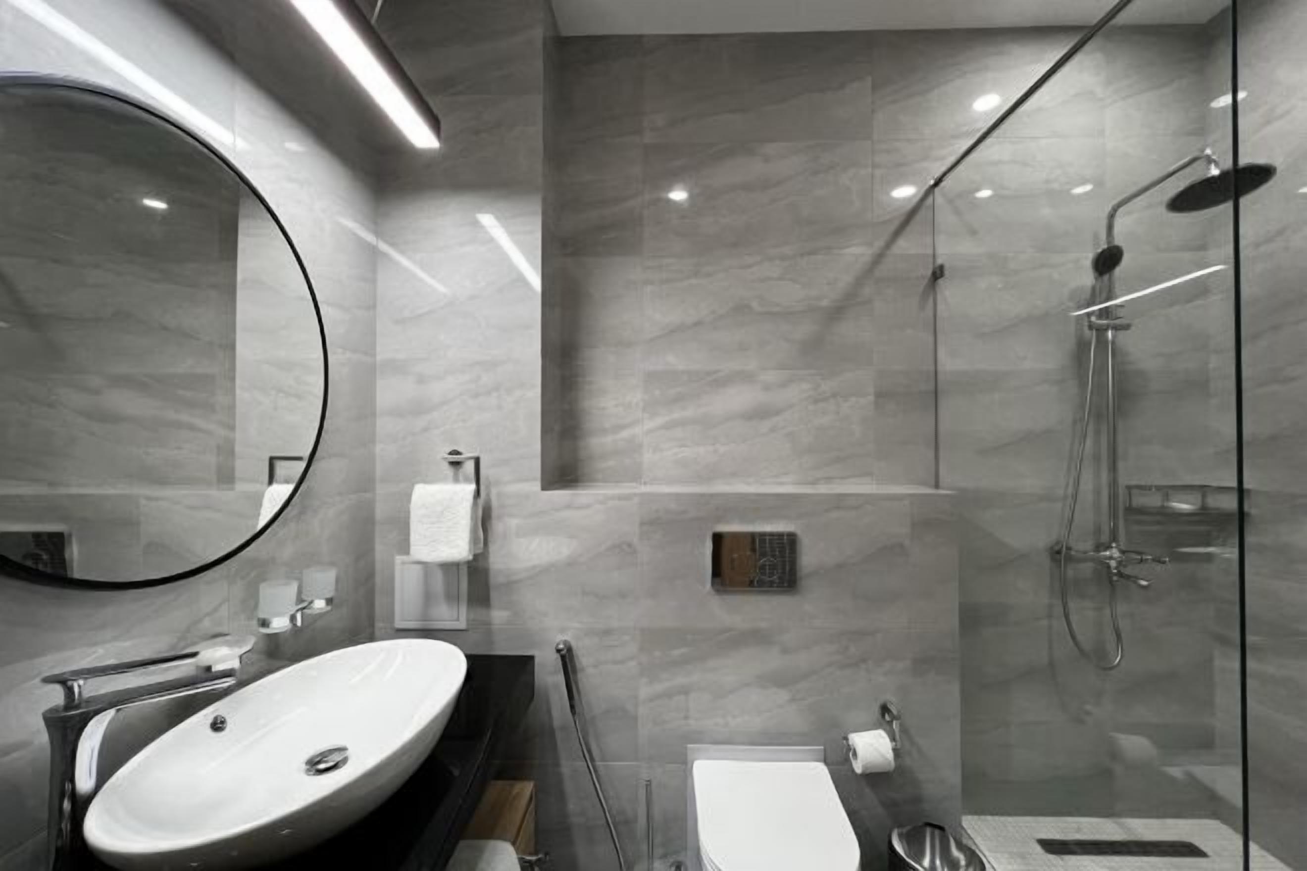 Een douche, gratis toiletartikelen, een haardroger, pantoffels