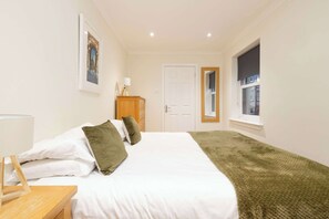 3 bedrooms, iron/ironing board, travel crib, WiFi