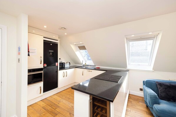 Fridge, microwave, oven, stovetop