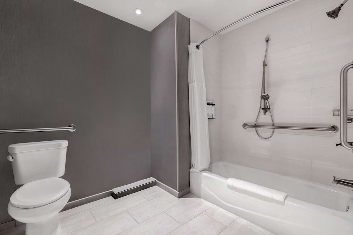In-room safe, desk, iron/ironing board, free WiFi