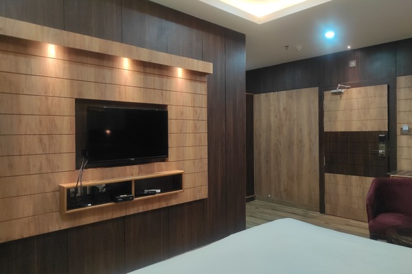 Royal Double Room | Premium bedding, desk, blackout drapes, soundproofing