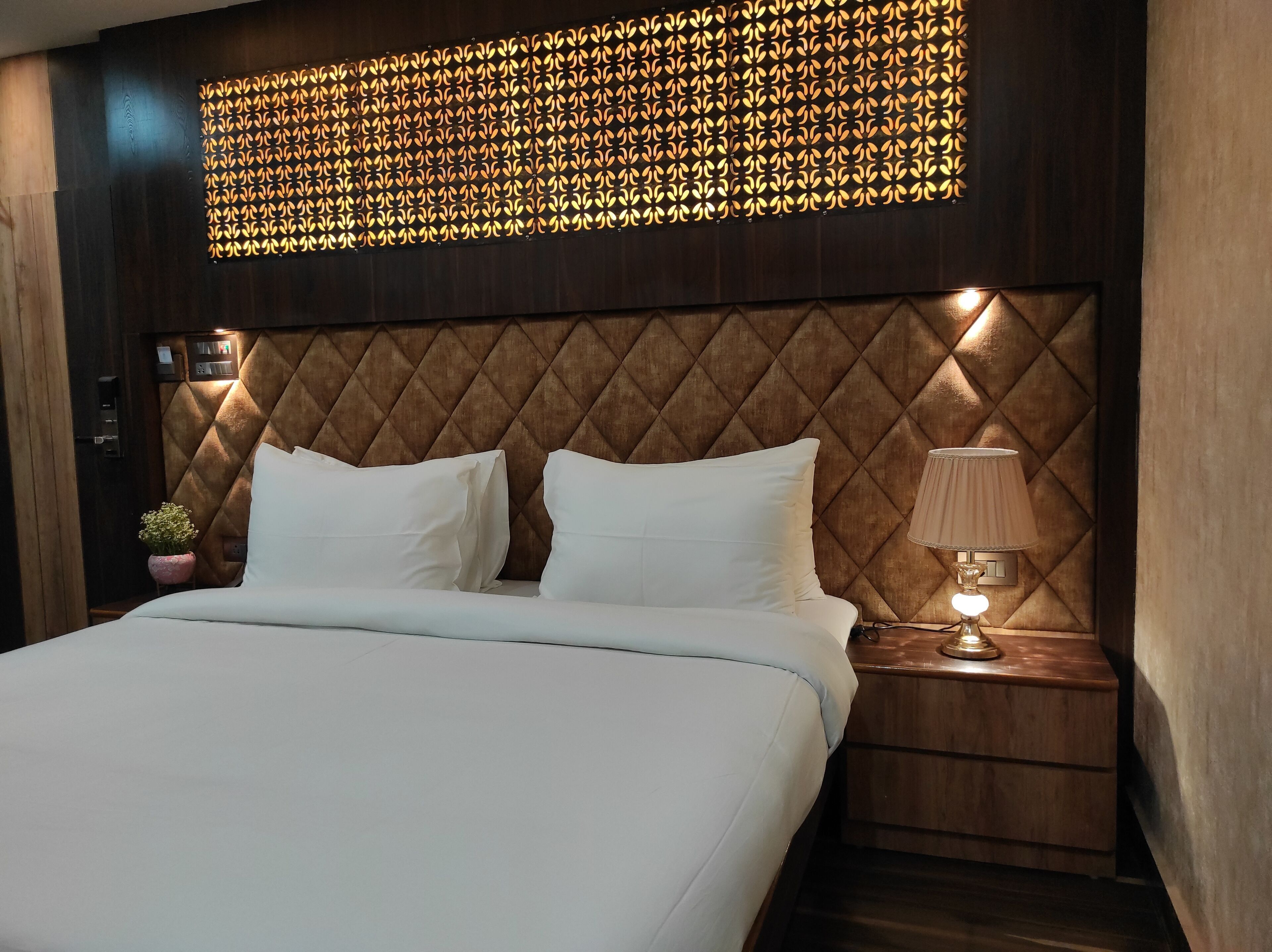 Premium bedding, desk, blackout curtains, soundproofing