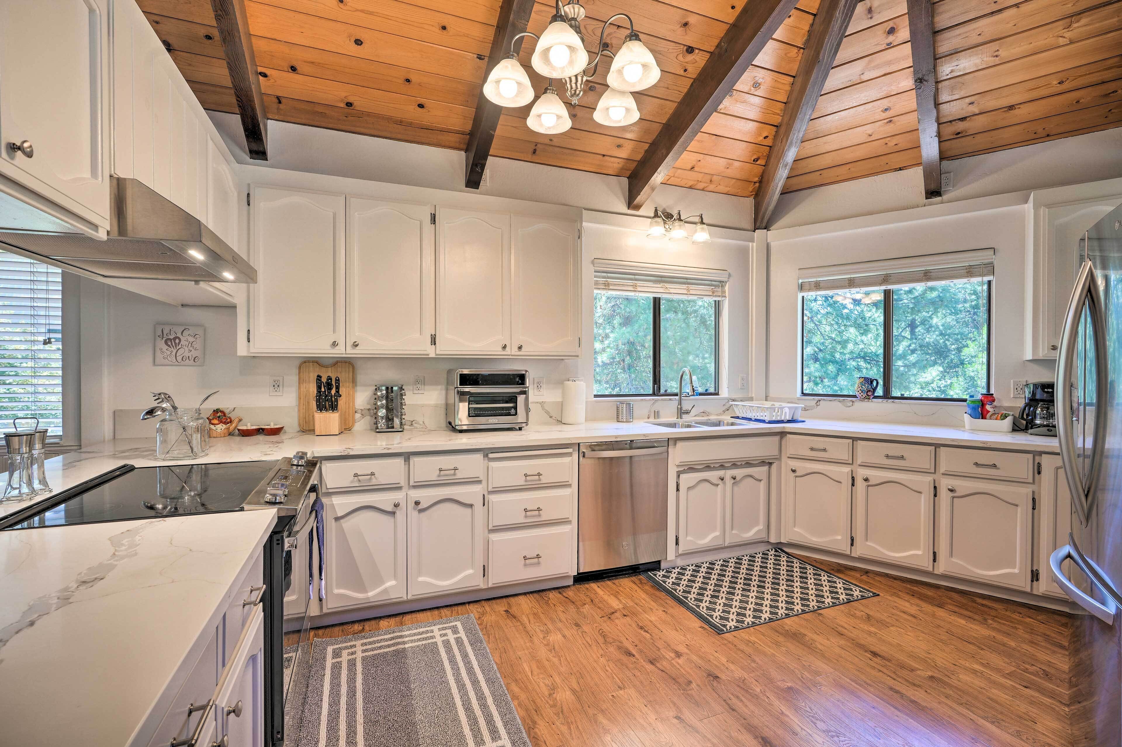 Spacious Camino Home Near Wineries & Orchards