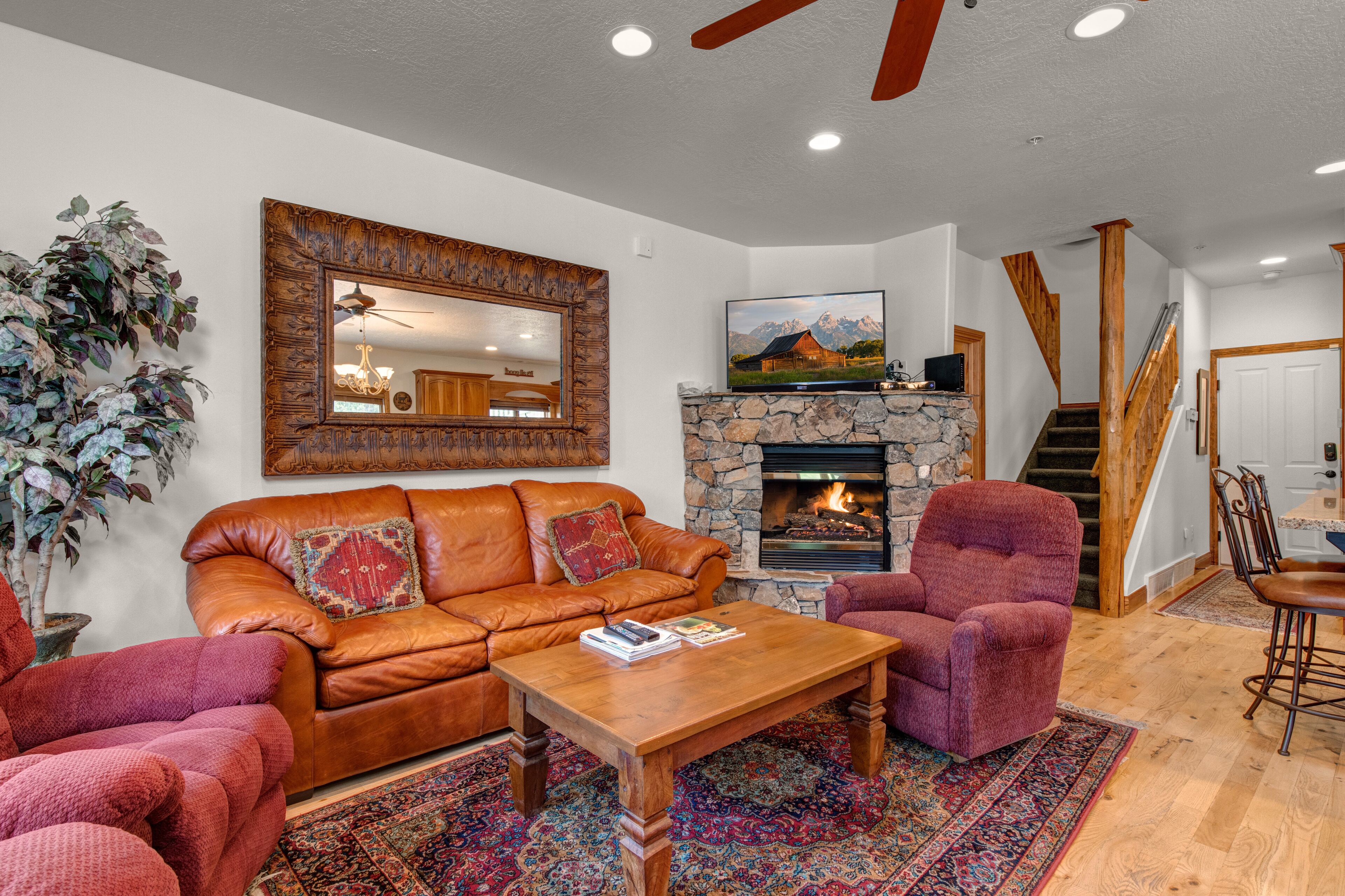 Mountainside Getaway with Private Hot Tub & Year-Round Recreation! Park City Rossie Hill 536