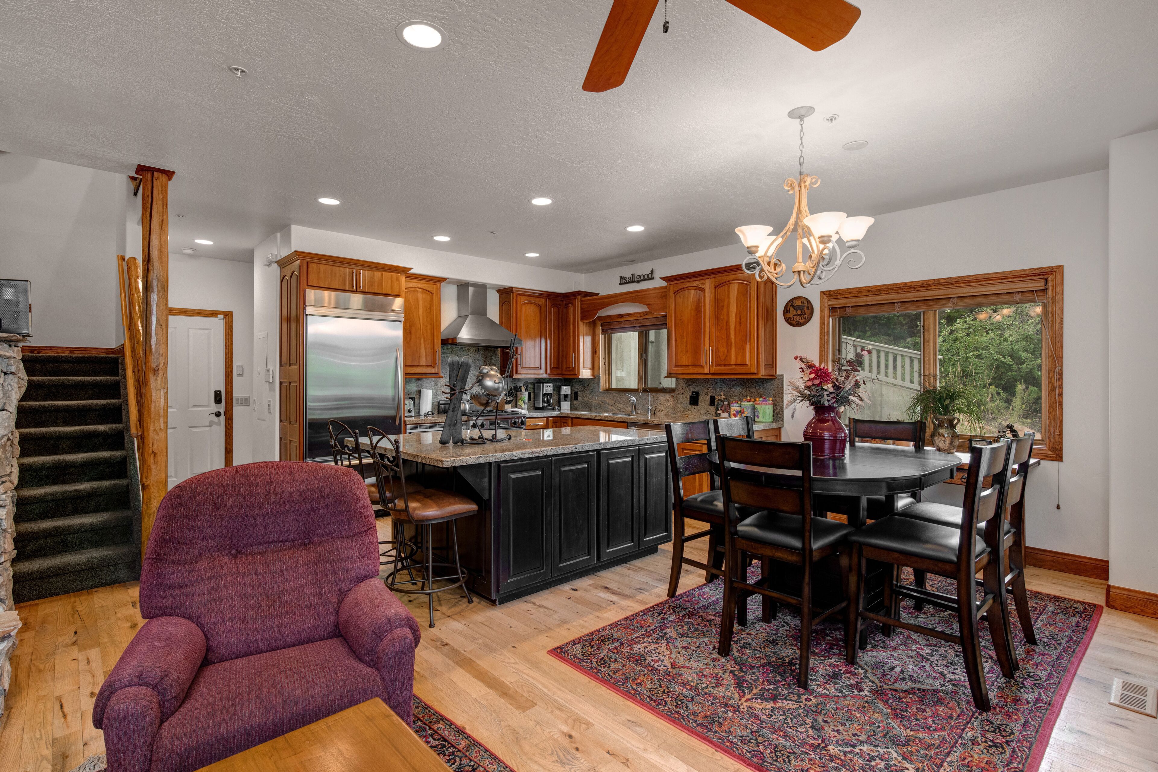 Mountainside Getaway with Private Hot Tub & Year-Round Recreation! Park City Rossie Hill 536