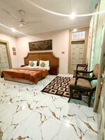 Espacio para trabajar con un portátil y wifi gratis