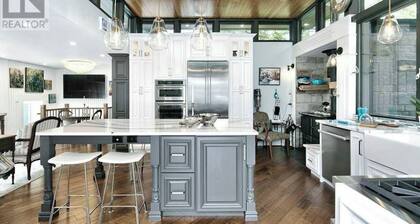 Beautiful Luxury Ski and Beach Retreat