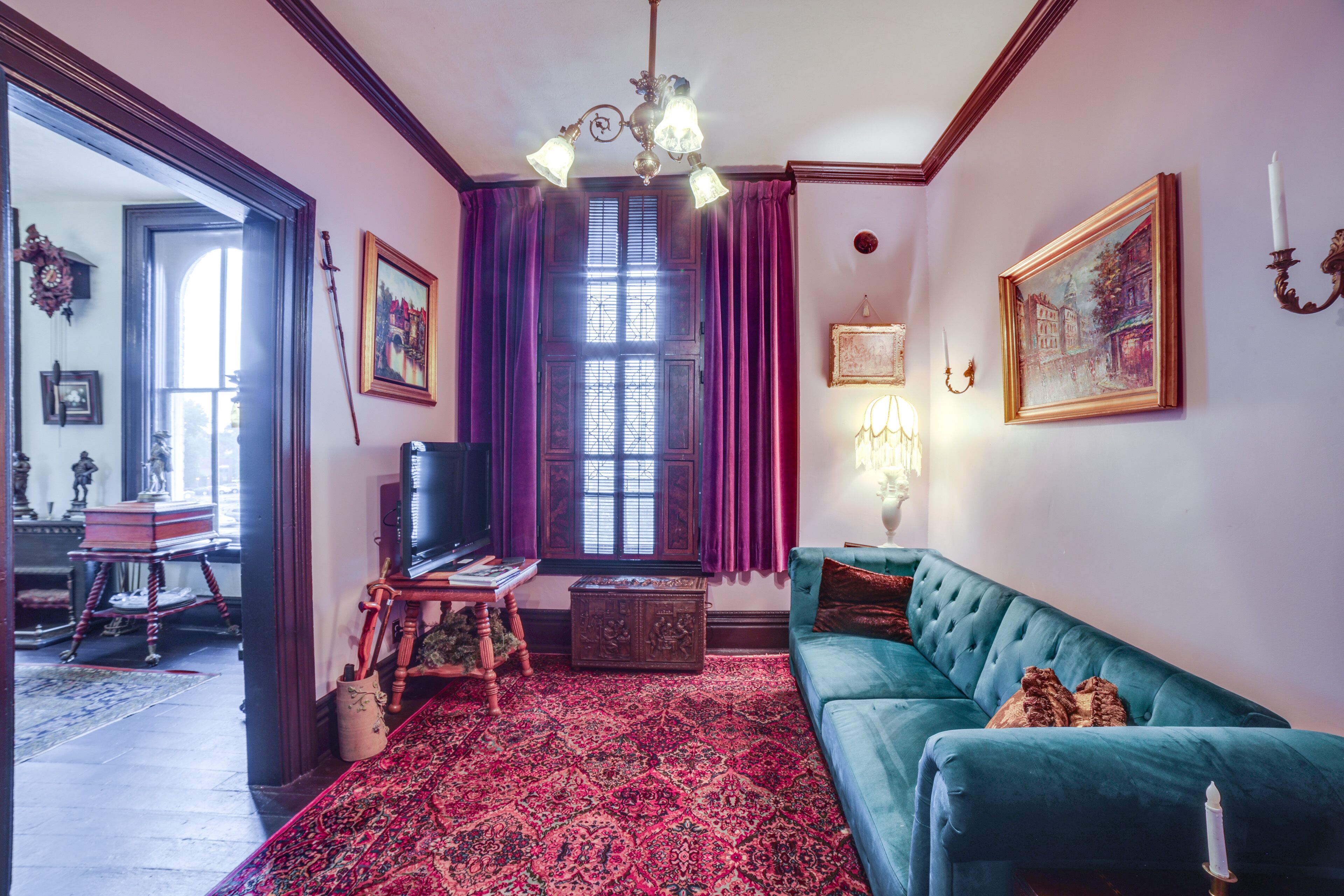 Gorgeous La Porte Apartment in Heart of Dtwn!