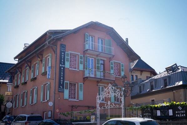 Façade de l’hébergement