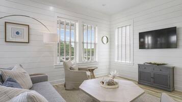 House, Multiple Beds | Living room