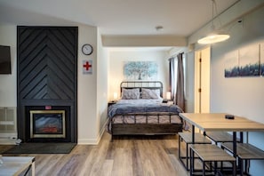 2 dormitorios, tabla de planchar con plancha, wifi gratis y ropa de cama