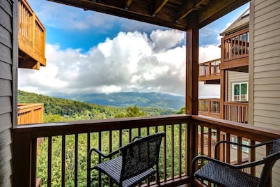 Suite Spot at Sugar-Mountaintop Breezes
