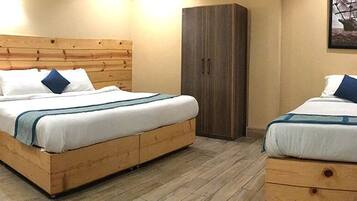 Laptop workspace, free WiFi