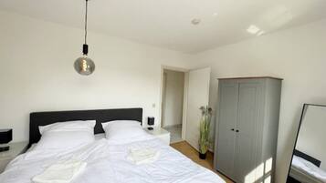 3 bedrooms, desk, travel crib, free WiFi