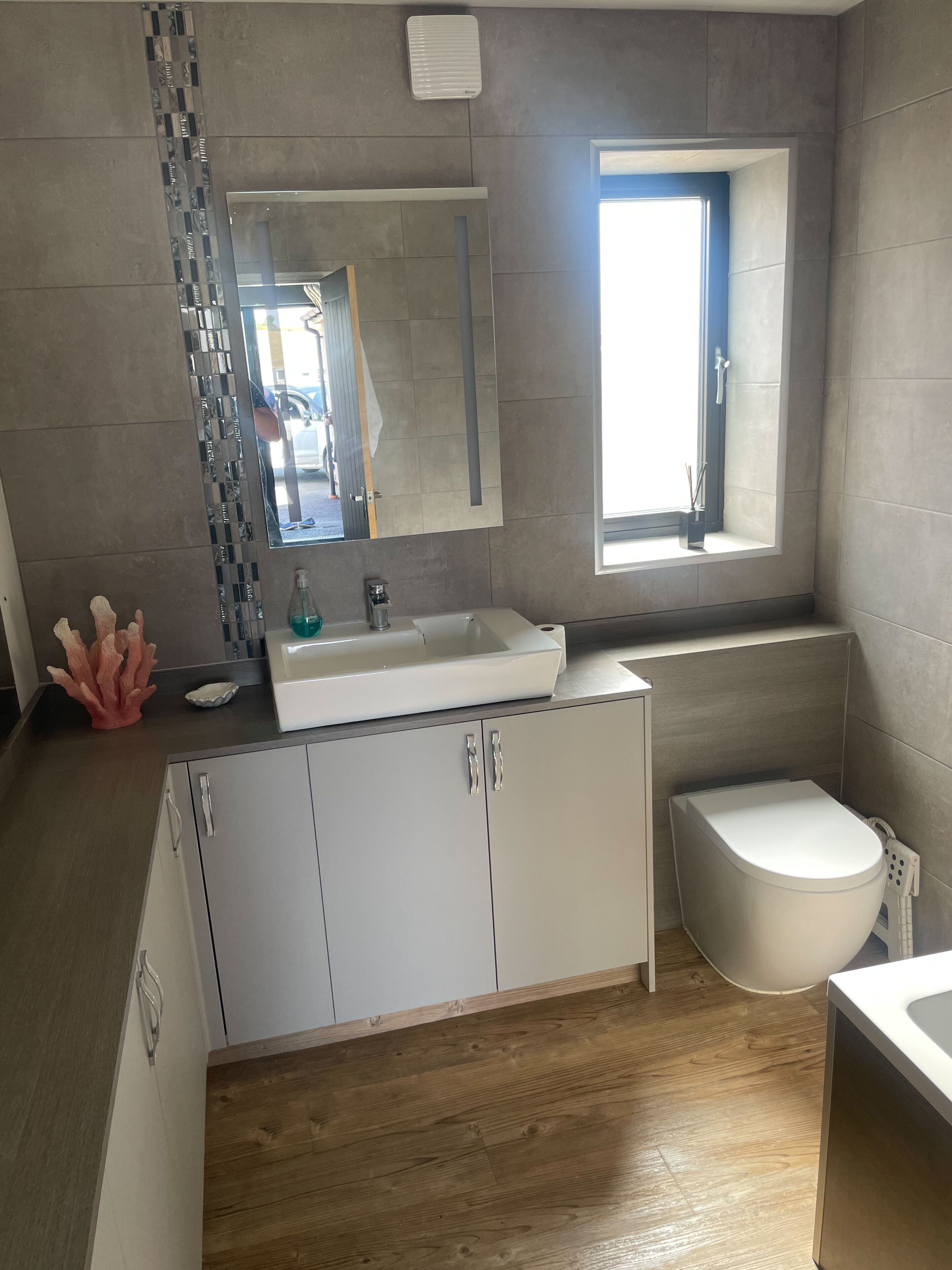 Amazing Luxury Sea Front Villa With Hottub