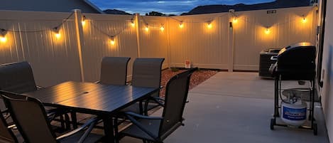 Outdoor dining