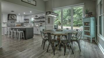 House, 3 Bedrooms | Dining room