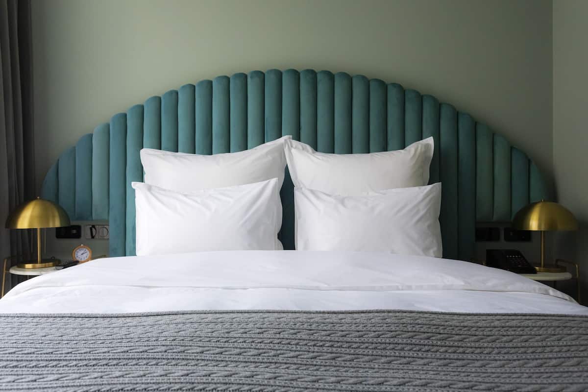 Kamar Double atau Twin Junior | 1 kamar tidur, seprai premium, minibar, dan brankas