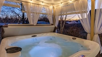 Bain à remous intérieur