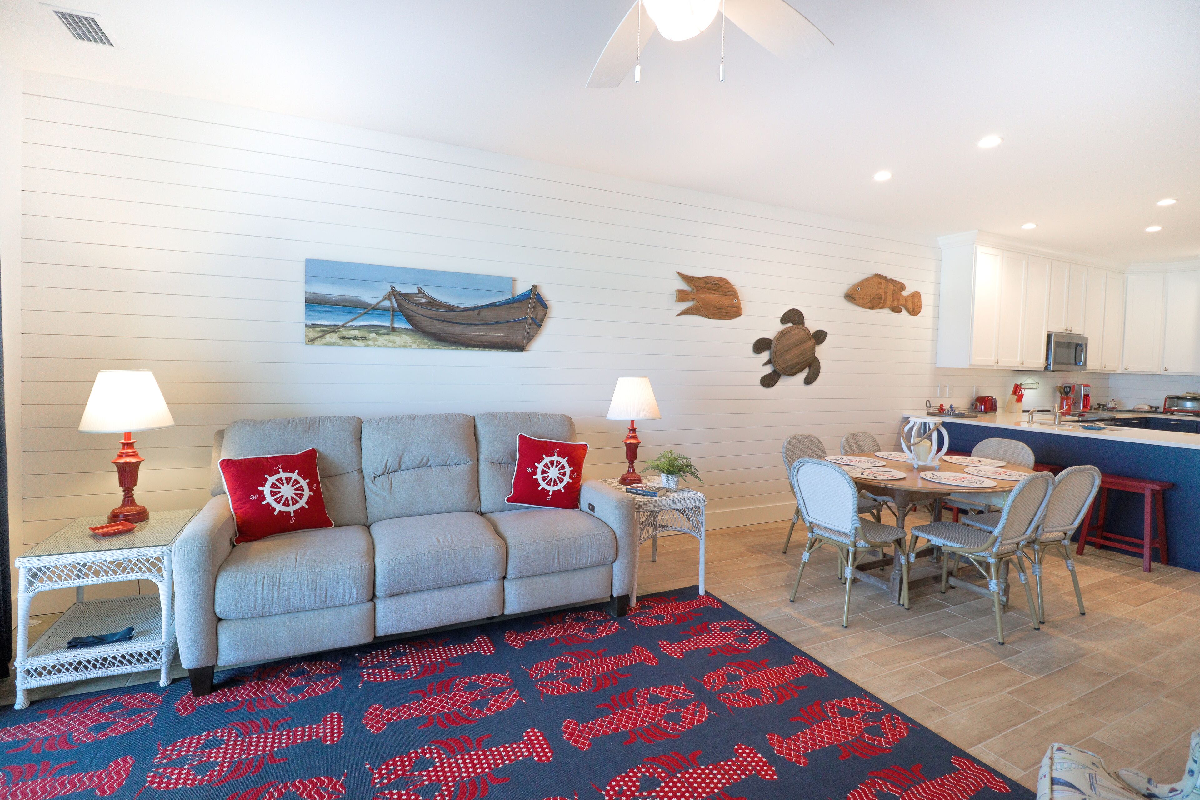 PARADISE PIER IS A GULF FRONT, MODERN TOWNHOME W/PANORAMIC VIEWS!