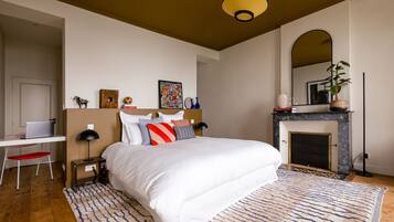 Dobbeltrom – premium, 1 kingsize-seng | Senger med overmadrass, blendingsgardiner og lydisolert