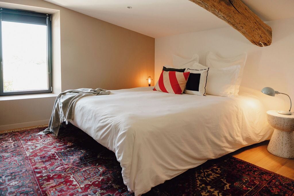 Surmatelas, rideaux occultants, chambres insonorisées