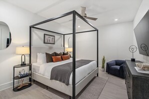 3 bedrooms, desk, iron/ironing board, free WiFi