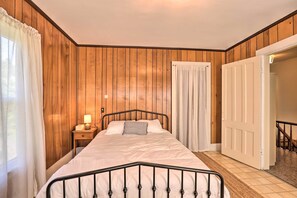 5 chambres, fer et planche à repasser, accès Internet, draps fournis