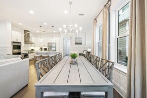 Dining - 6-Seater LSV/Golf Cart, 6 Adult Bikes + 2 Kid Bikes, Naturewalk! (Santa Rosa Beach)