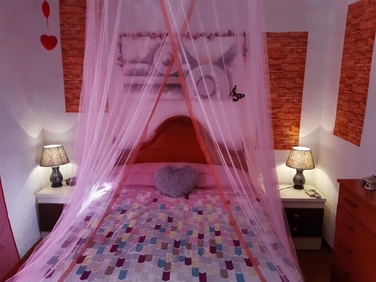 4 habitaciones, tabla de planchar con plancha y wifi gratis 