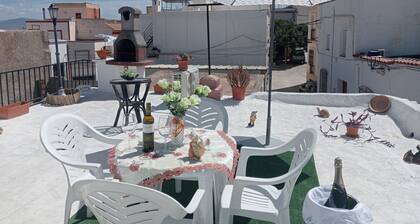 Holiday Home La Casita de la Vito with Mountain View, Balcony & Wi-Fi