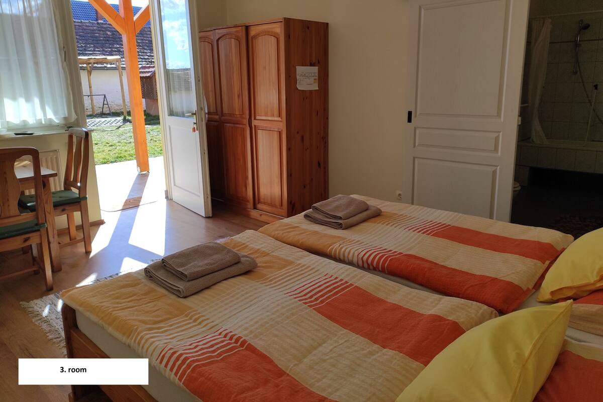 Blackout curtains, travel cot, free WiFi, bed sheets