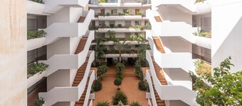 Appartement de vacances Guadalmina Alta avec vue sur les montagnes, piscine partagée et Wi-Fi.