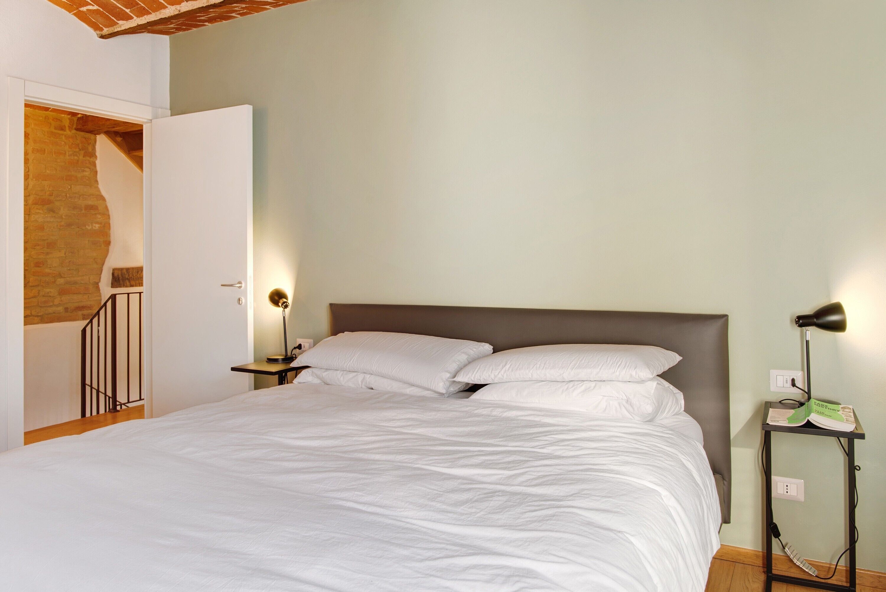 3 habitaciones, tabla de planchar con plancha y wifi gratis 