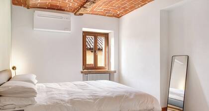 Vacation Home "Vicolo 10" with Private Balcony & Wi-Fi