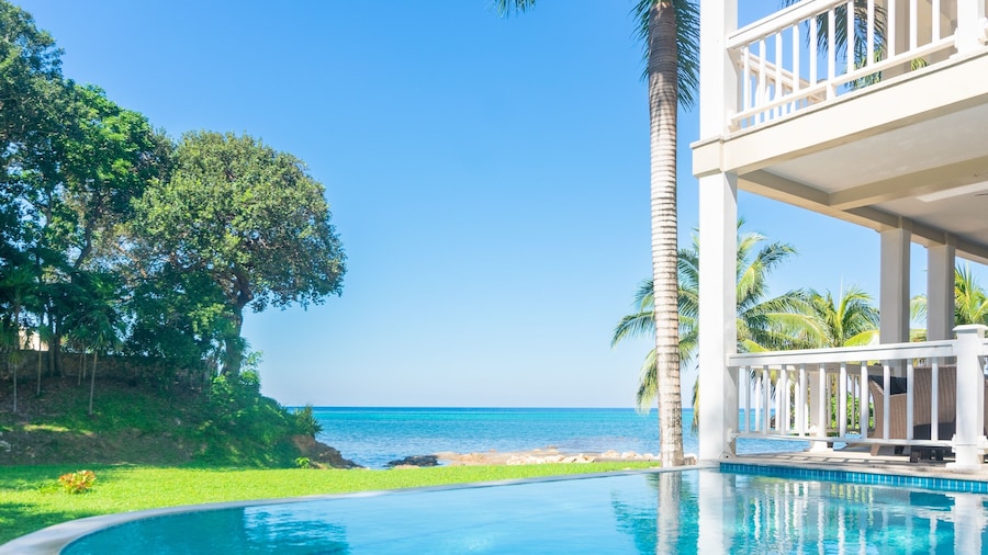 Lawson Rock - Seahorse 105 2 Bedroom Condo by RedAwning