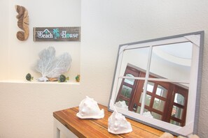 Condo, 2 Bedrooms | Interior