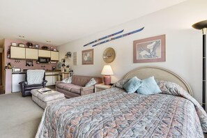 Studio - Cedar Lodge 221 Condo by Redawning (Frisco)